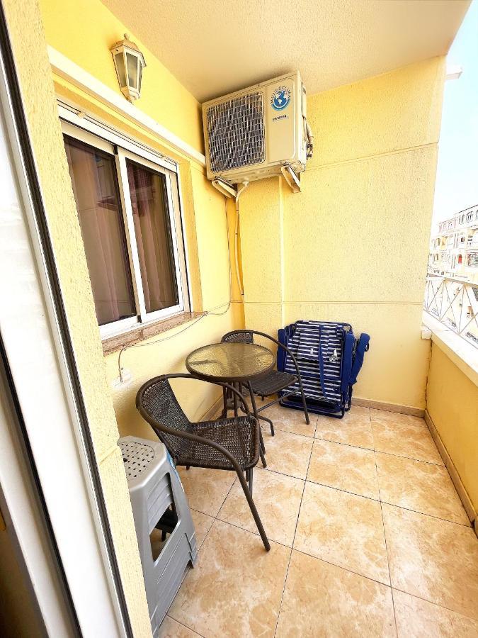 Daniela Apartament Torrevieja Exteriör bild