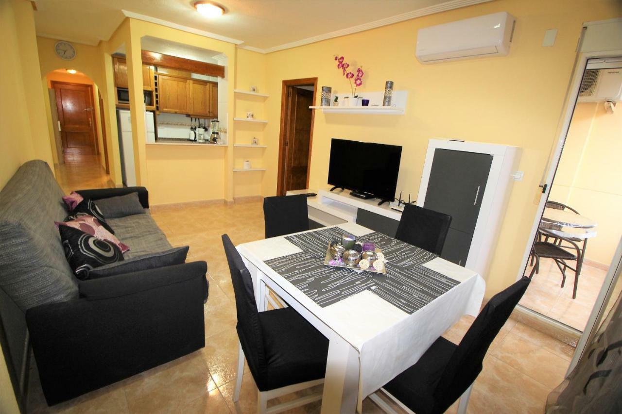 Daniela Apartament Torrevieja Exteriör bild