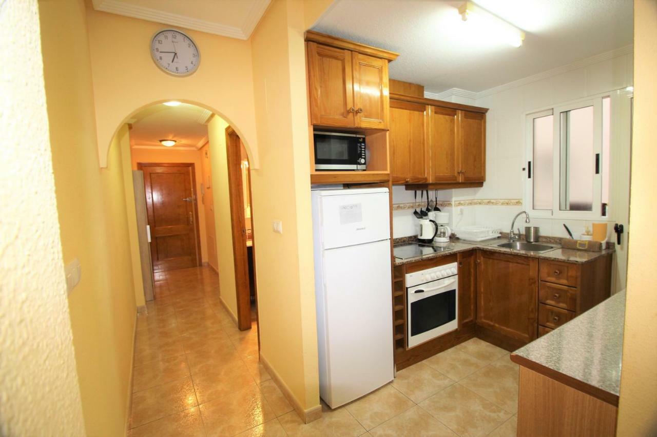 Daniela Apartament Torrevieja Exteriör bild