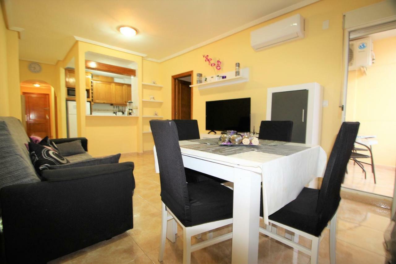 Daniela Apartament Torrevieja Exteriör bild